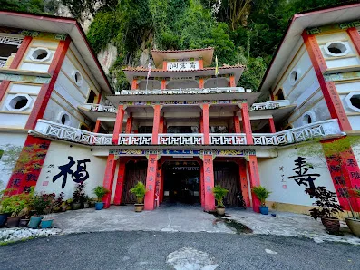 Tokong Gua Perak