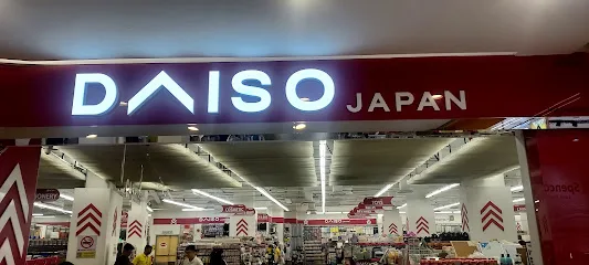 DAISO AEON Queensbay