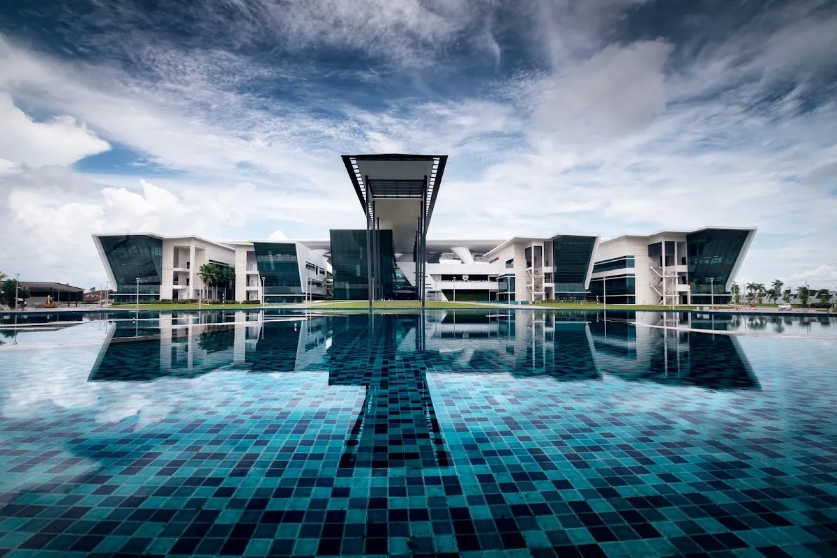 Universiti Teknologi Sarawak