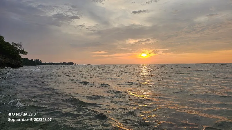 Pantai Tanjung Kubong