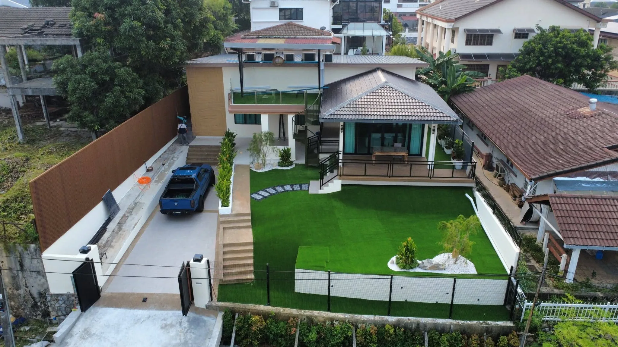 Jalan 14 Petaling Jaya Furnished Bungalow — For Rent