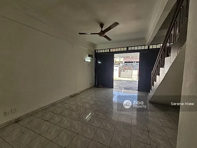 Rumah Teres Dua Tingkat Kos Rendah Taman Johor Jaya — Untuk Dijual