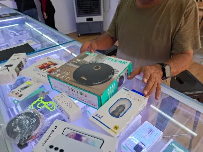 FOC GOLDEN ( REPAIR PHONE SHOP)