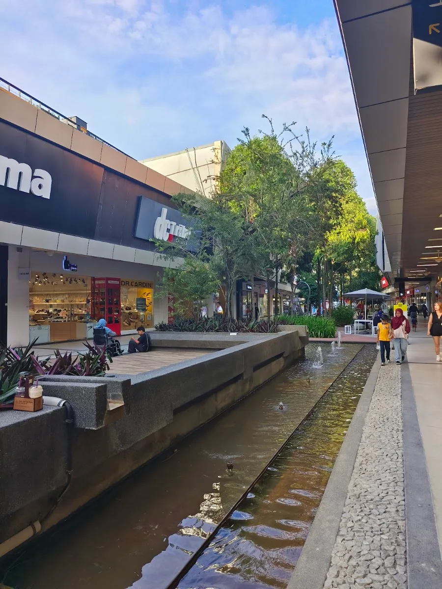 Design Village Outlet Mall