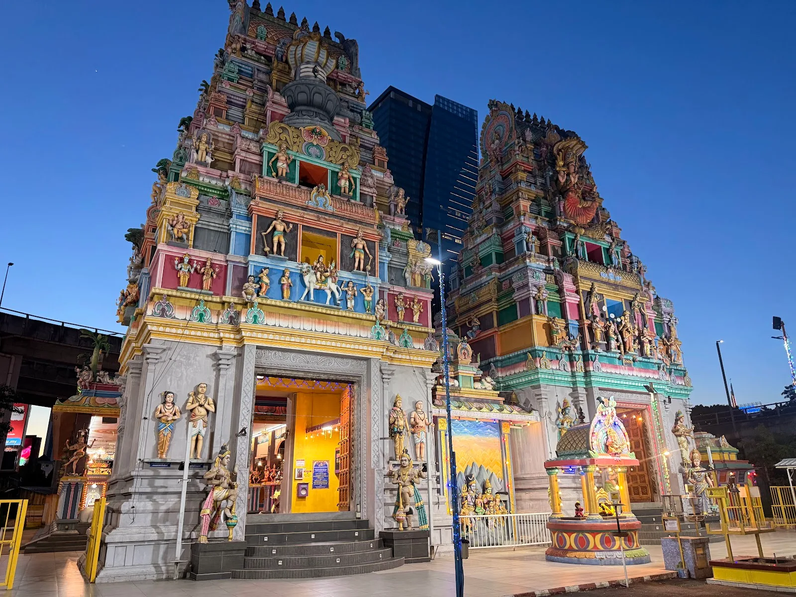 Sri Kasi Visvanathan Swamy Temple