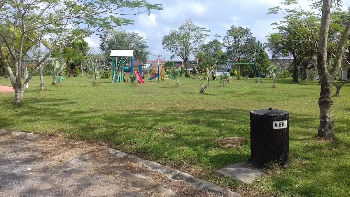 Tabuan Laru Playground Park