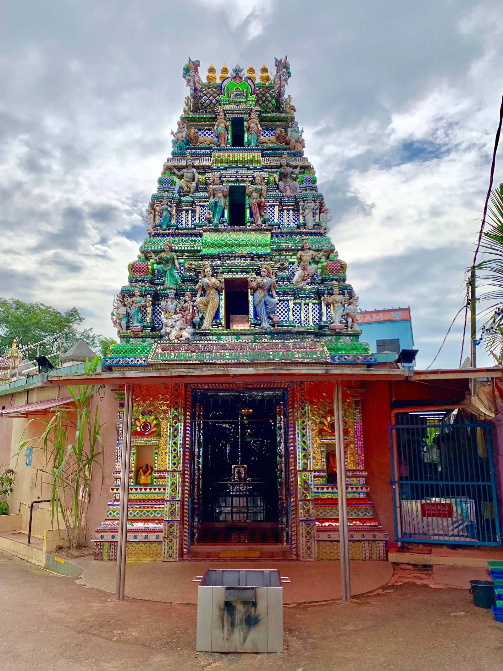 Kuil Kaca Arulmigu Sri Rajakaliamman