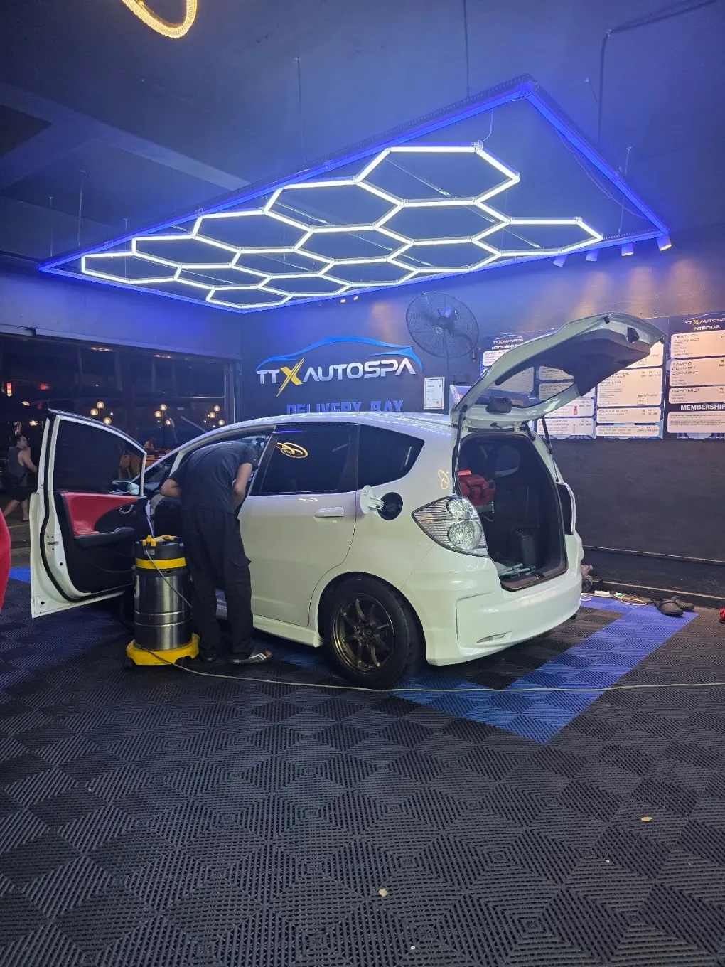 TT AUTOSPA KSL JB (BIKE CAR DETAILING)