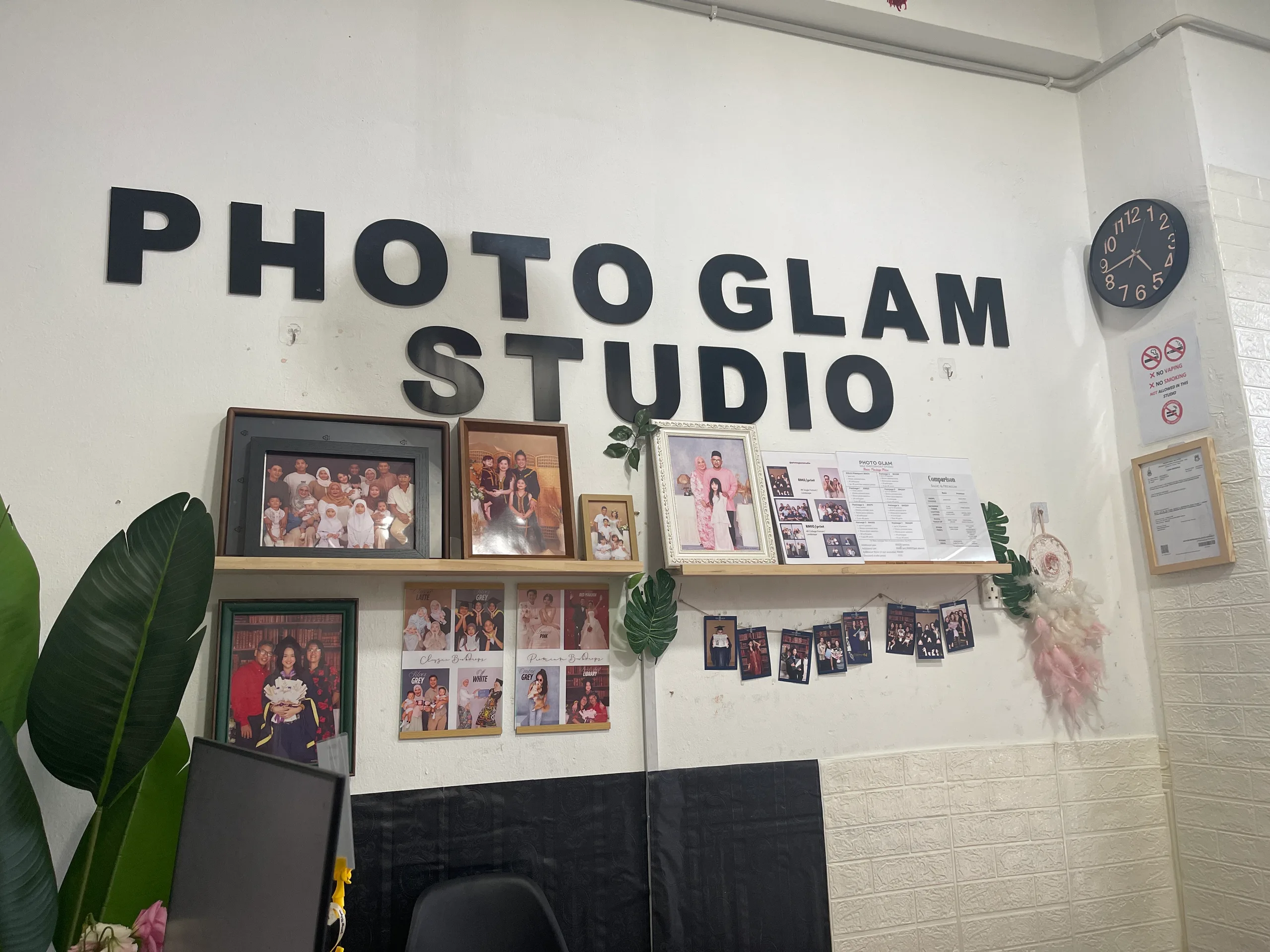 Photo Glam AI Self-Photoshoot Studio