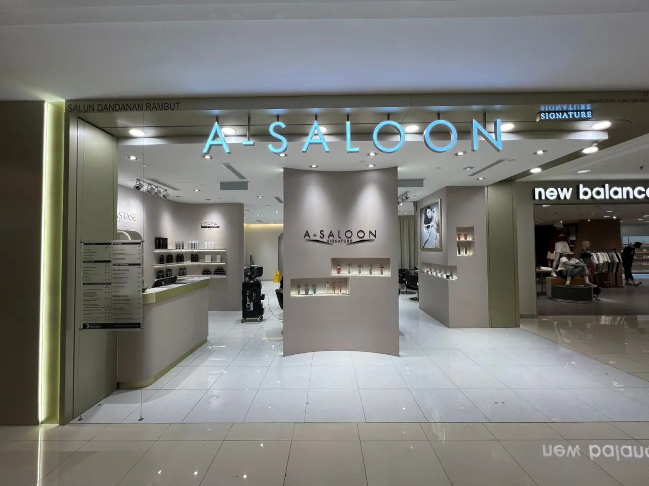 A-Saloon Gurney Plaza