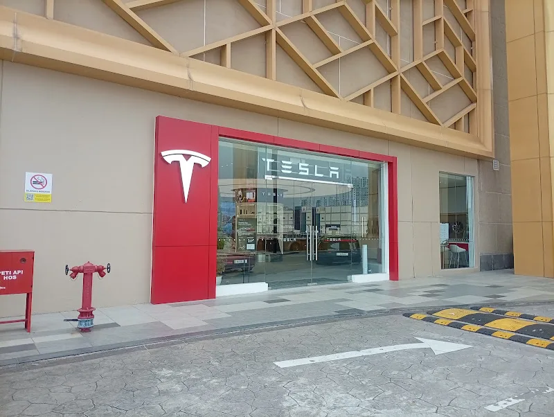 Tesla Experience Centre - Mid Valley Southkey