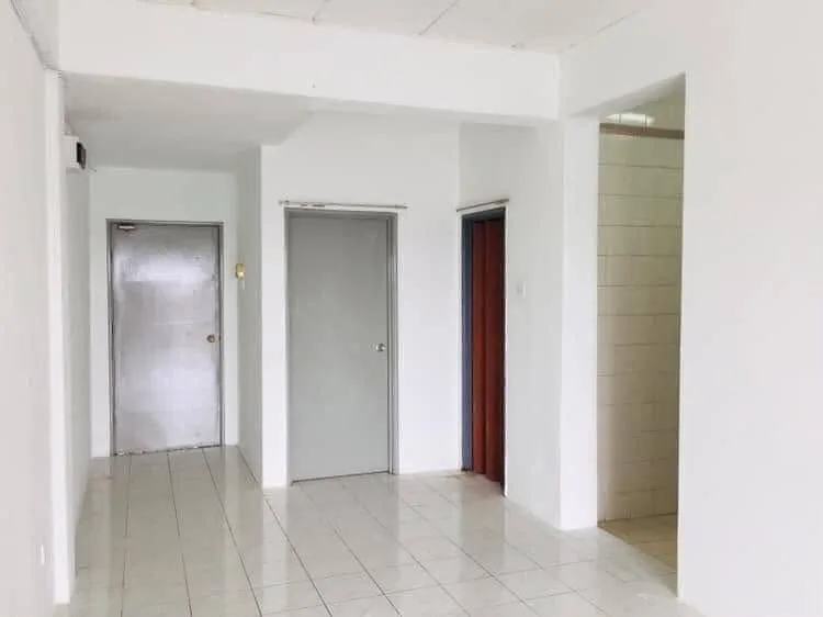 Apartment Seri Suria, Seksyen 34, Shah Alam — For Rent
