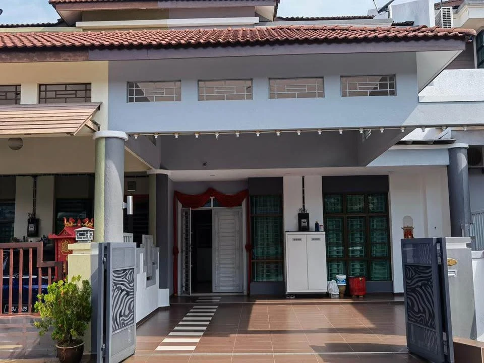 Rumah teres dua tingkat Ayer Keroh Permai untuk dijual, Melaka