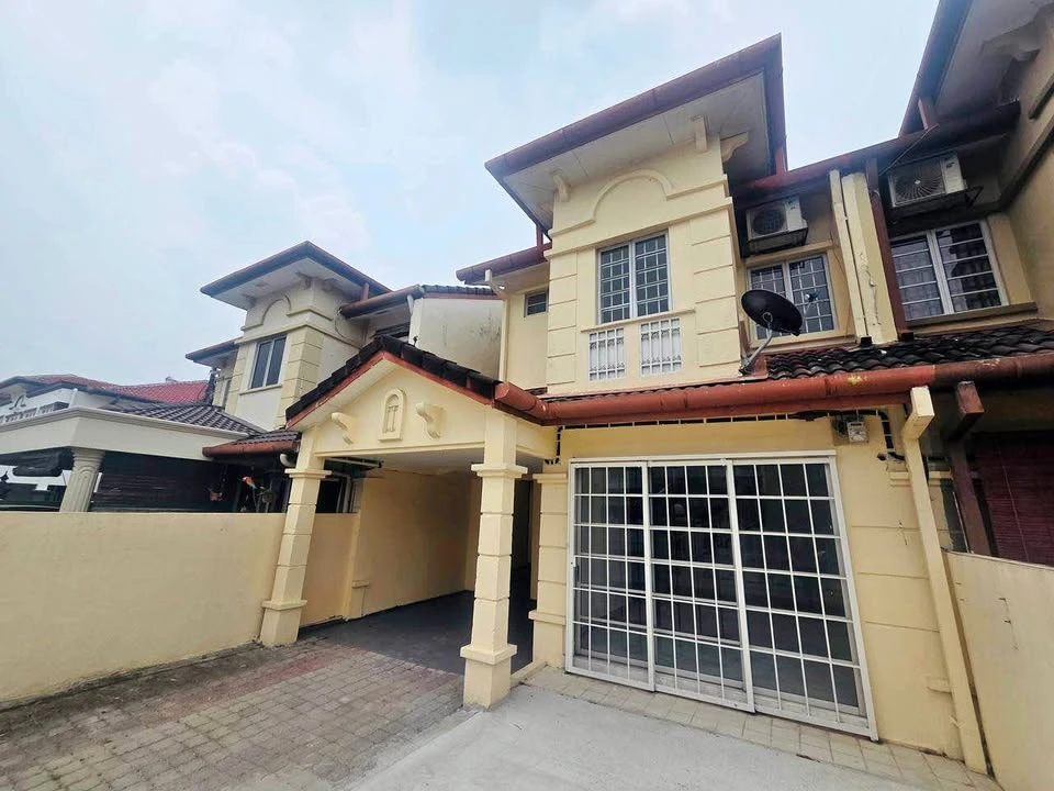 USJ 20 Four-Bedroom Two-Storey Terrace for Rent, Subang Jaya