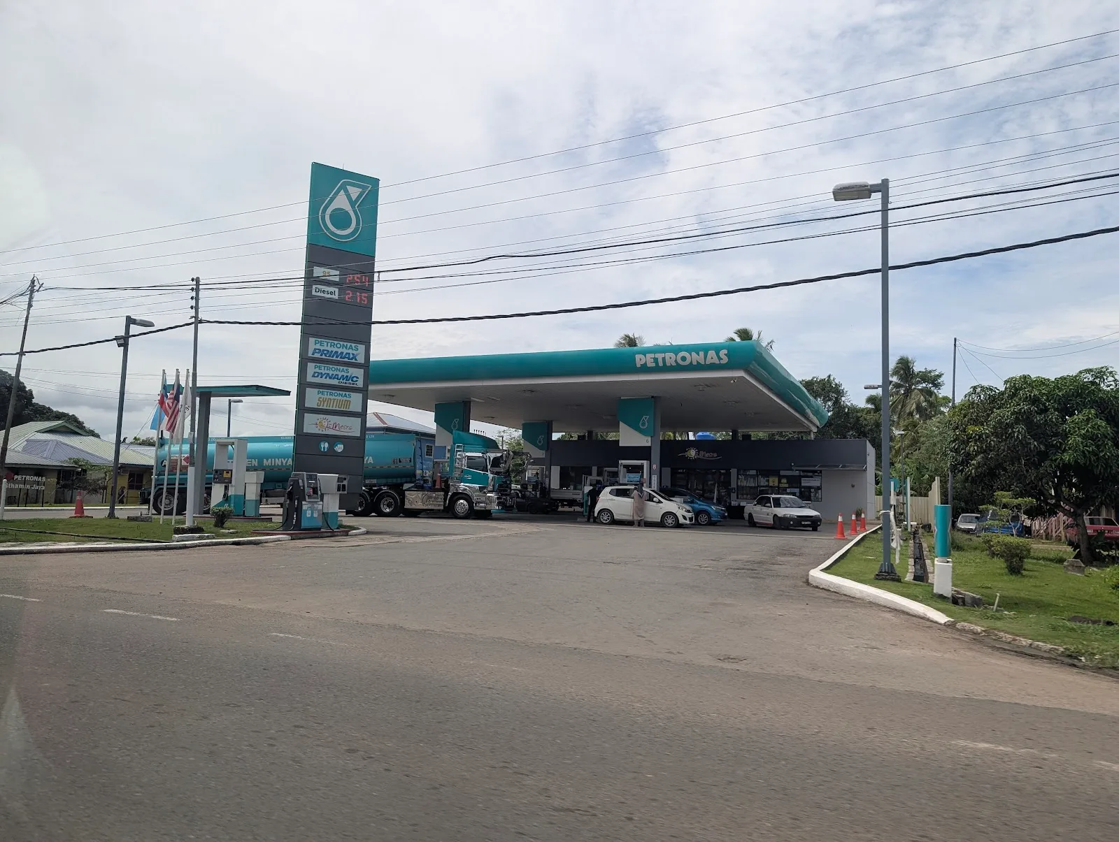 Petronas Jalan Bubul Semporna