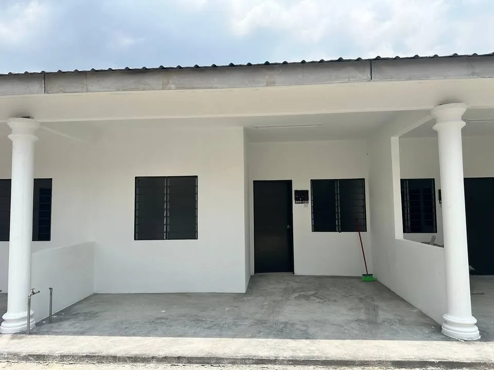 Single-Storey Terrace, Kampung Bukit Naga, Seksyen 32, Shah Alam — For Rent