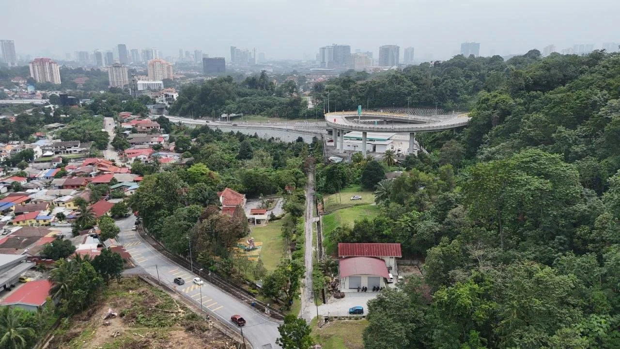 Sungai Penchala One-Acre Agricultural Land with Bungalow for Sale