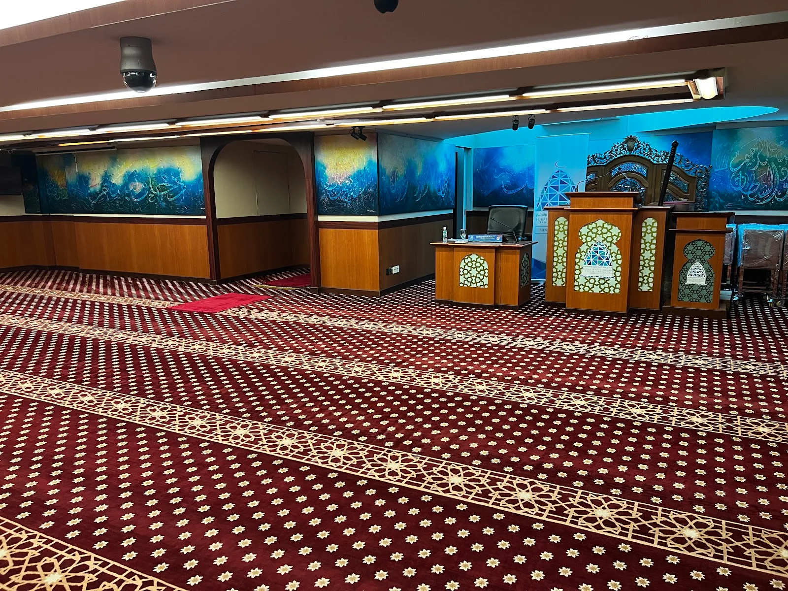 Surau Jumaat: Surau Wakaf Ahmad Dawjee Dadabhoy (Surau Jumaat Bank Islam)