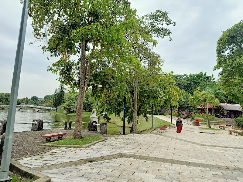 Taman Tasik Shah Alam (Barat)
