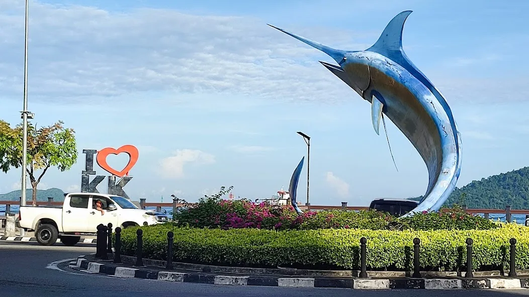 Marlin Statue