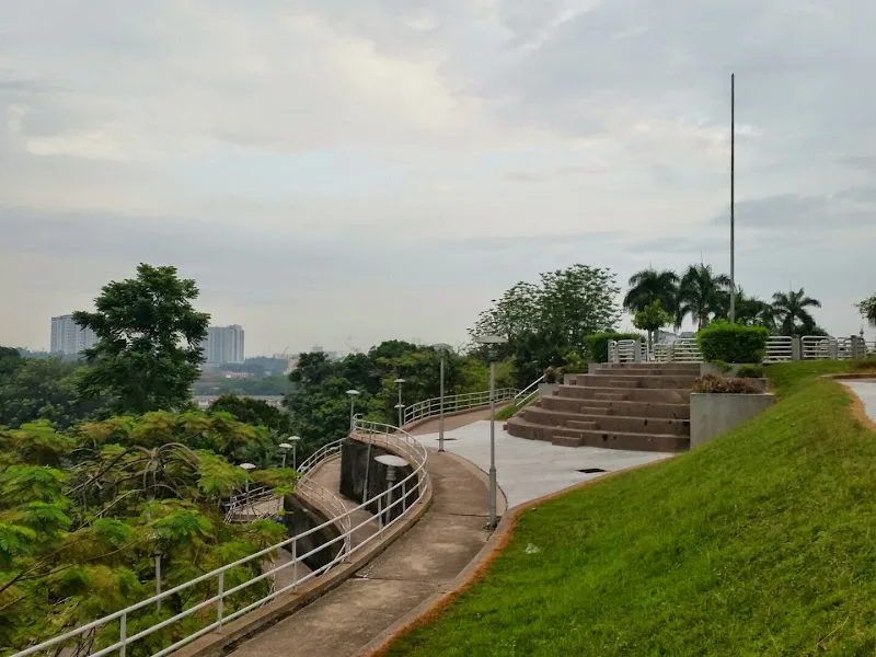 Commonwealth Hill