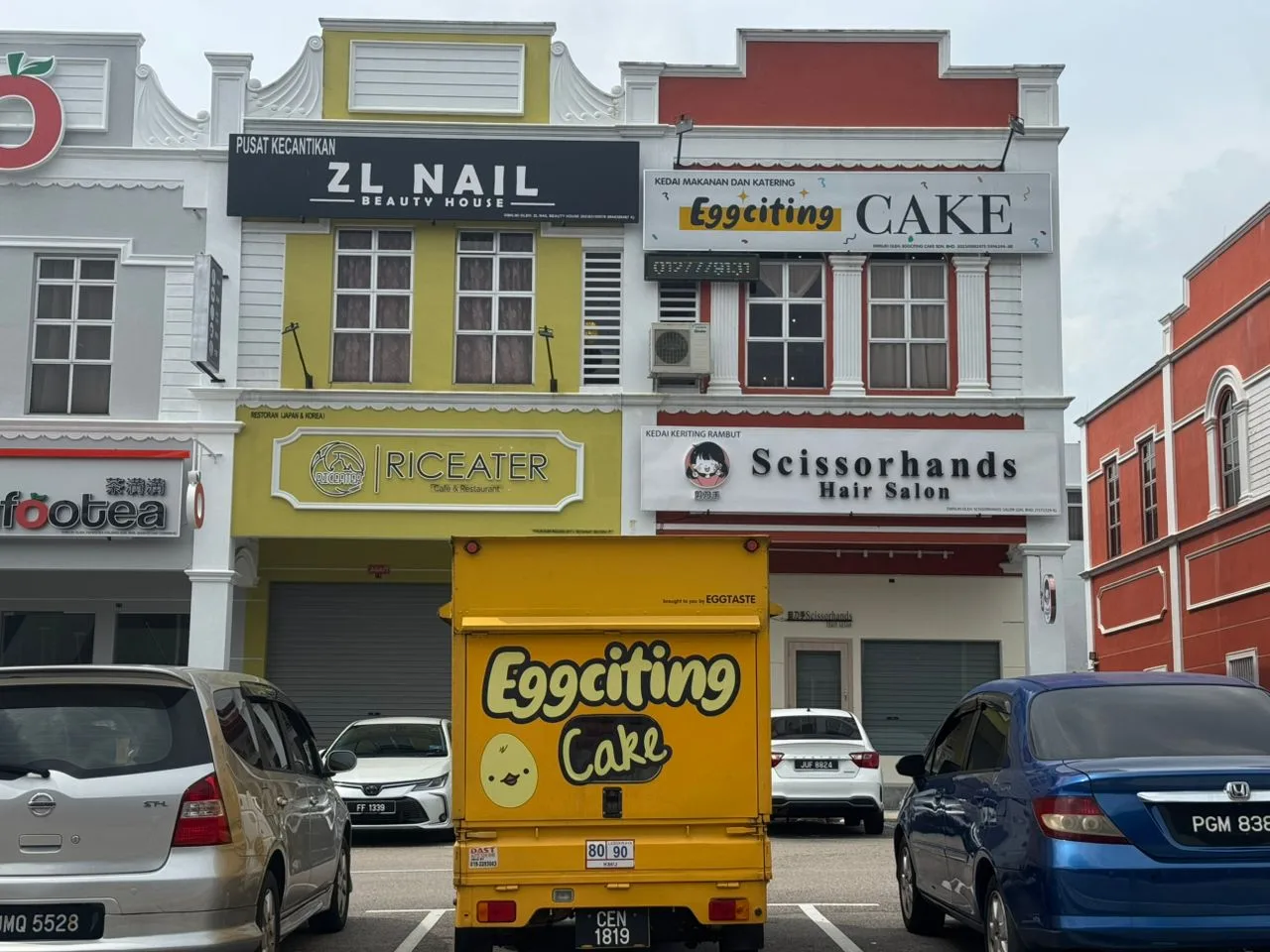 Eggciting Cake